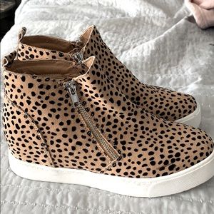 Sneakers, never worn, Size 8.5